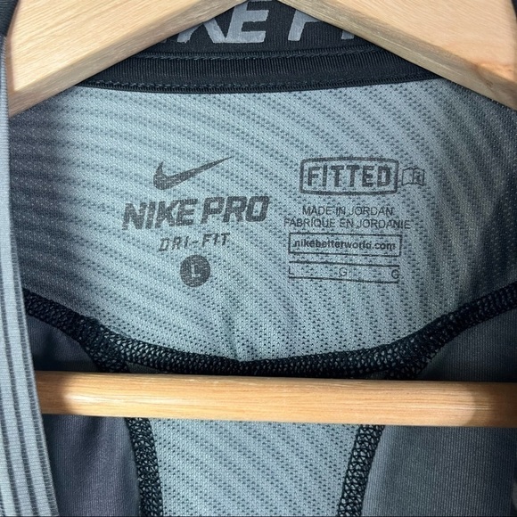 Nike Dr-Fit Gray & Black Stripe Short Sleeve Athletic Top L - Picture 4 of 4